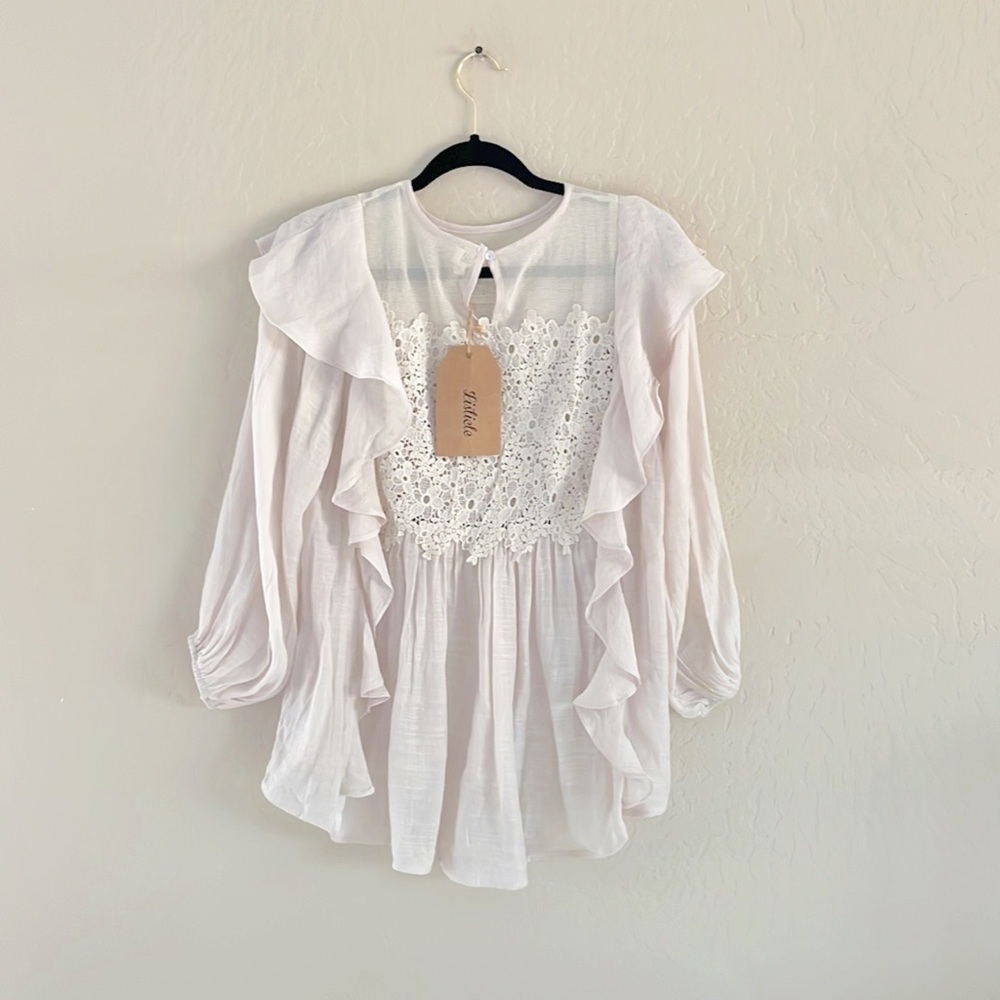 🌿Final Sale Listicle Lace Detailed Top - Picture 6 of 9